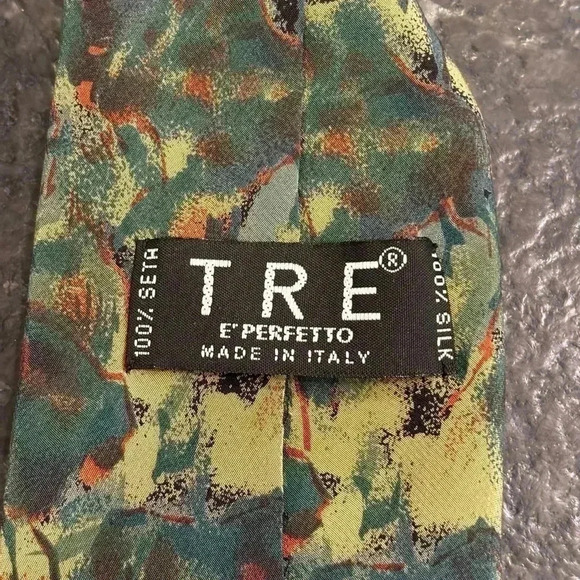 100% Silk Tie TRE - Picture 4 of 5